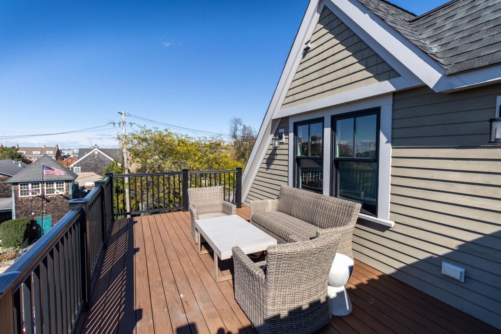 The Newport Lofts - 595 Thames Street Villa Exterior photo