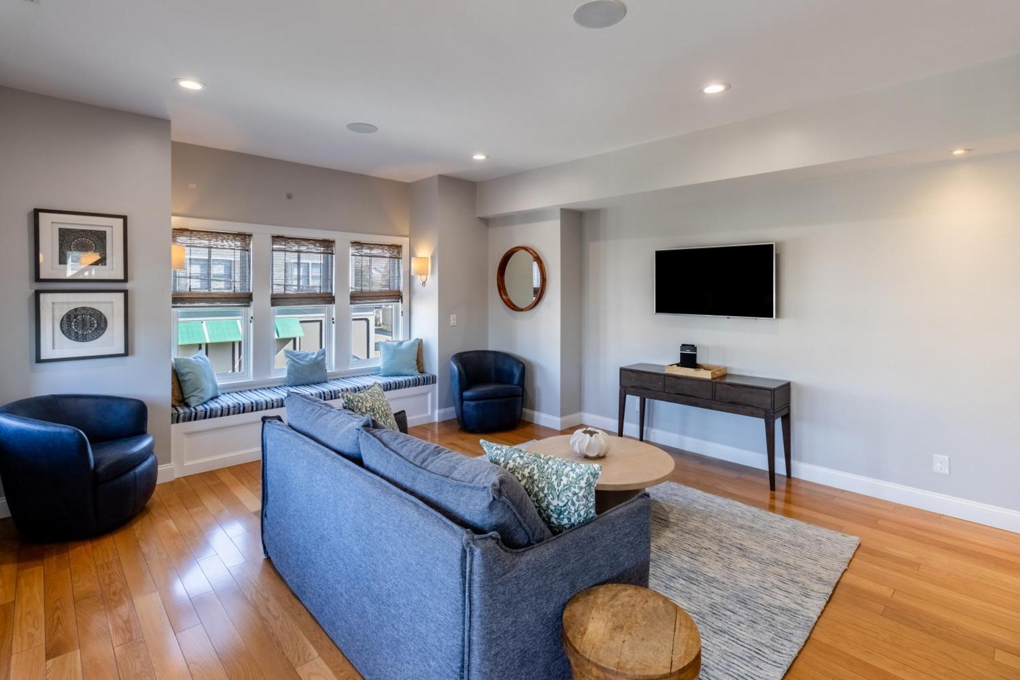 The Newport Lofts - 595 Thames Street Villa Exterior photo